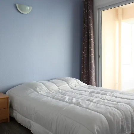 T2 Avec Piscine, Parking Et Terrasse - 4 Couchages, - Fr-1-246-497 *